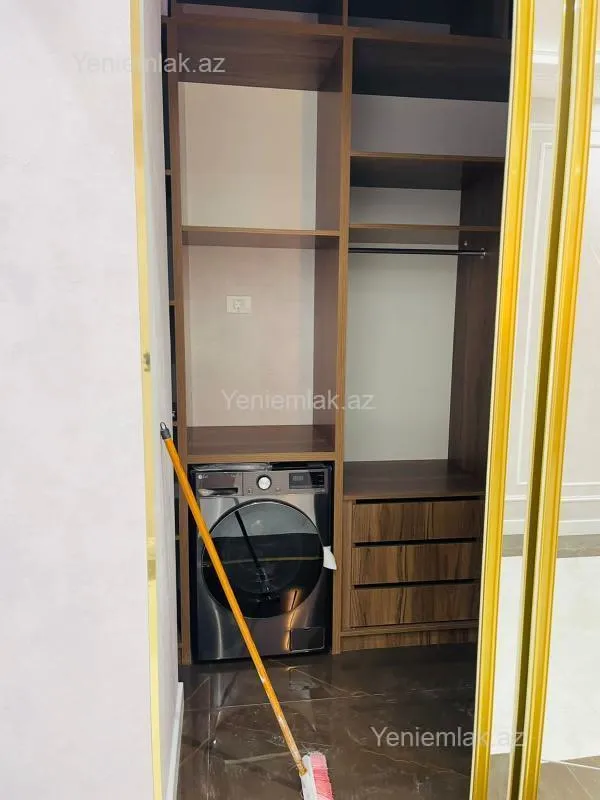 Satılır 4 otaqlı yeni tikili 217 m²