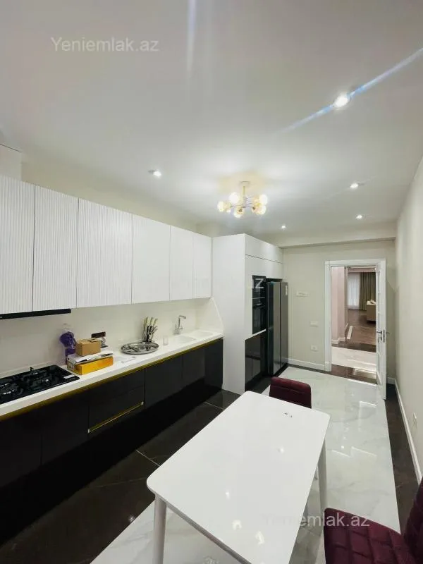 Satılır 4 otaqlı yeni tikili 217 m²