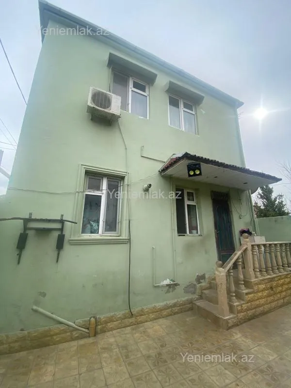 Satılır 5 otaqlı həyət evi 200 m²