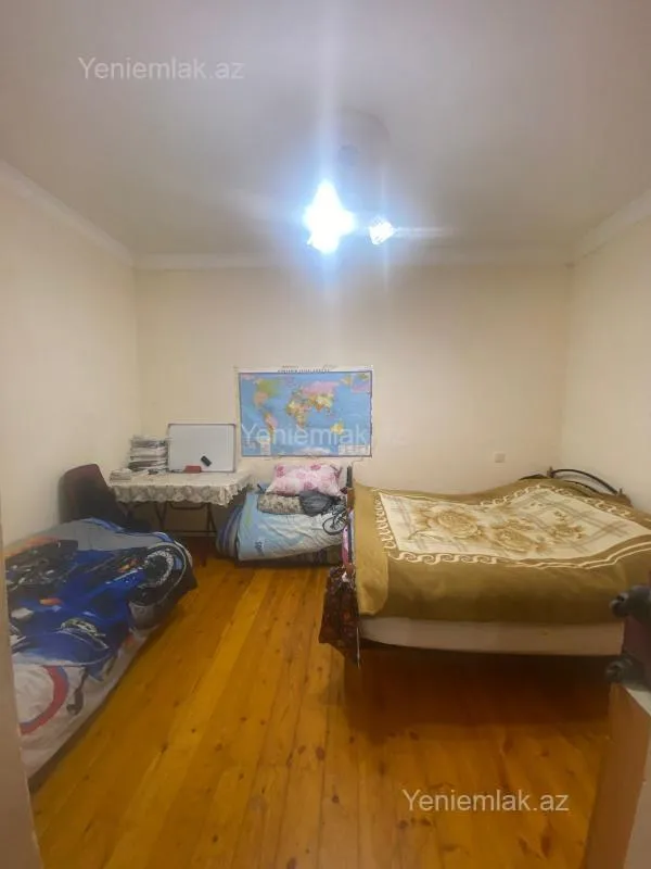 Satılır 5 otaqlı həyət evi 200 m²