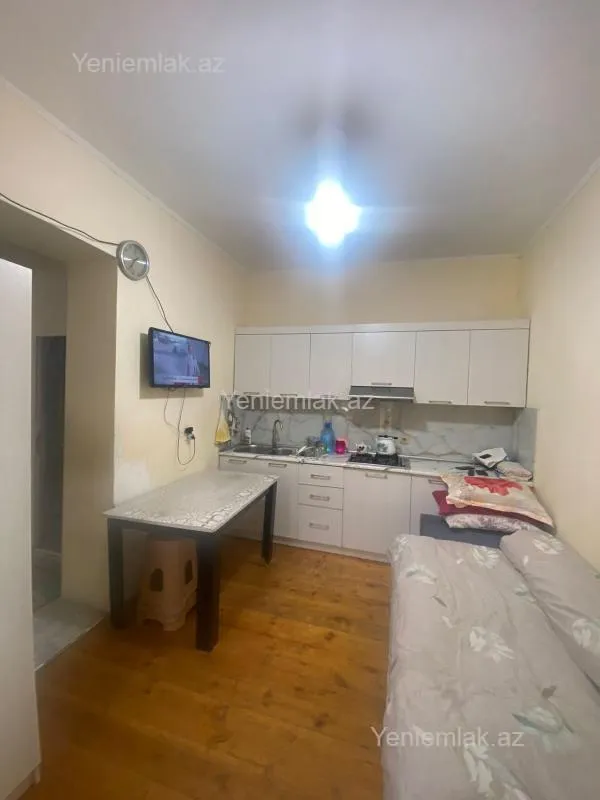 Satılır 5 otaqlı həyət evi 200 m²