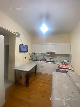 Satılır 5 otaqlı həyət evi 200 m²