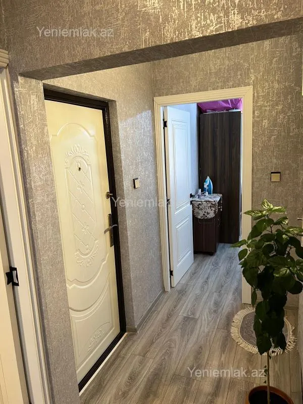 Satılır 2 otaqlı köhnə tikili 60 m²