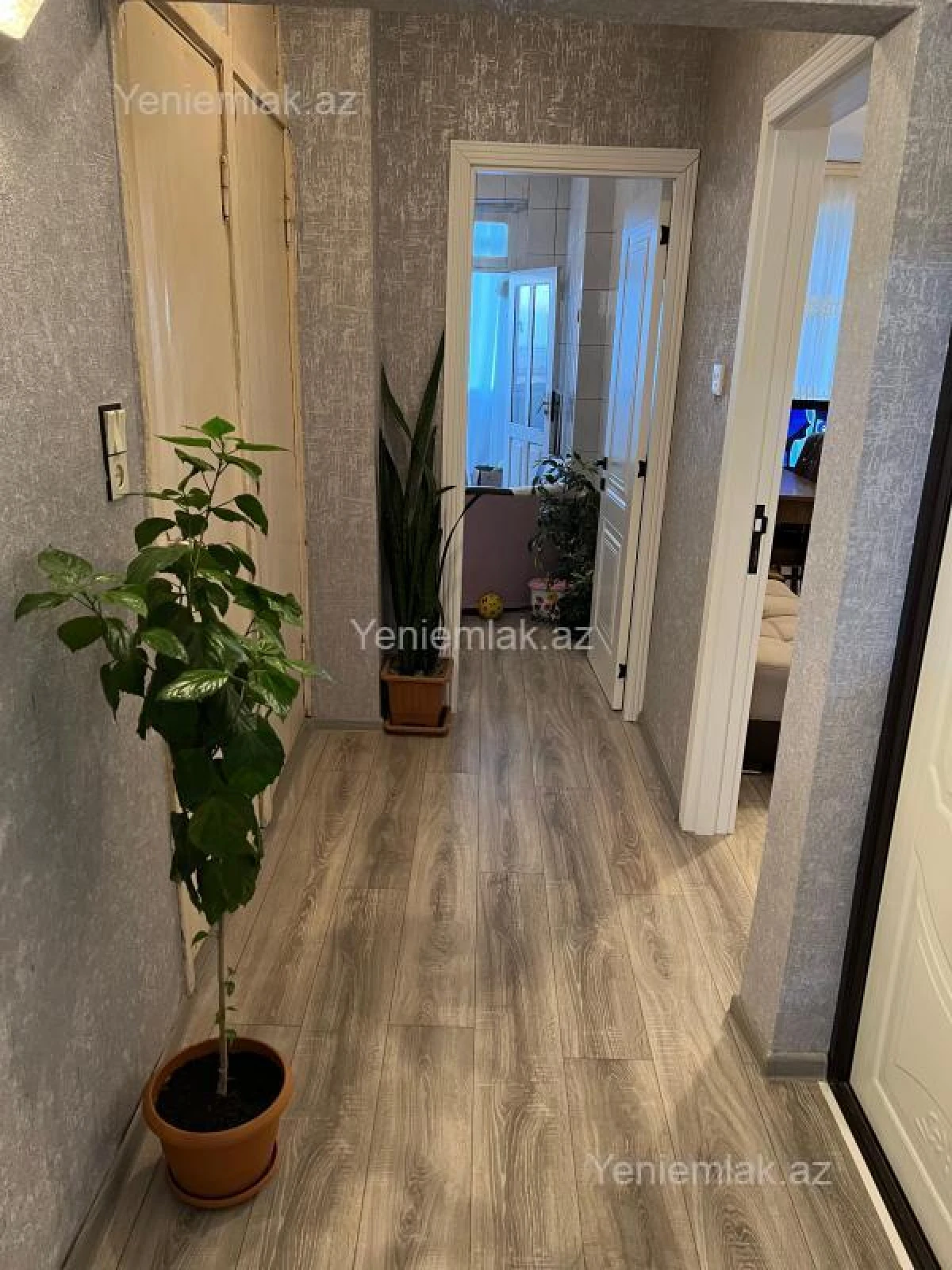 Satılır 2 otaqlı köhnə tikili 60 m²