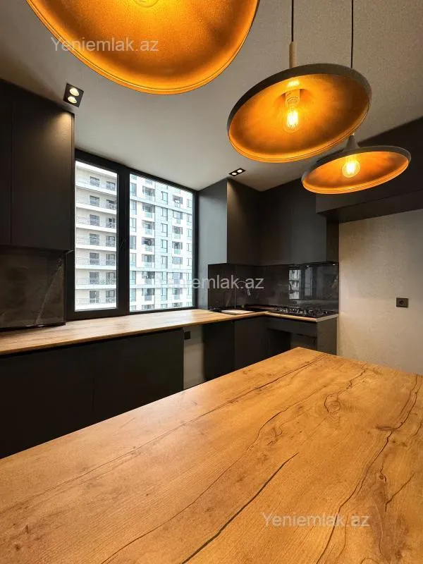 Satılır 3 otaqlı yeni tikili 100 m²