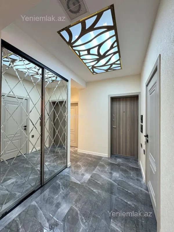 Satılır 3 otaqlı yeni tikili 100 m²