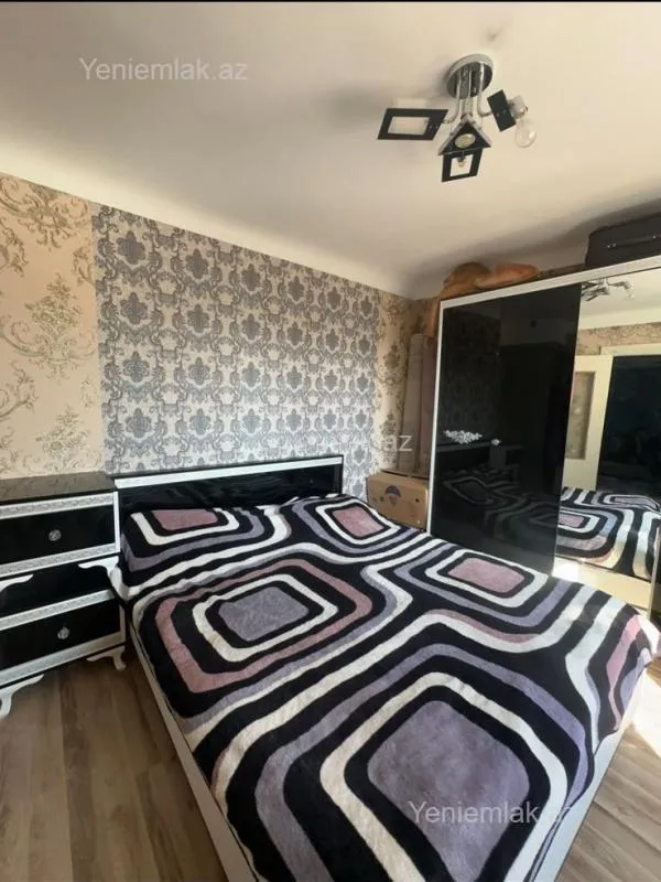 Satılır 2 otaqlı köhnə tikili 45 m²