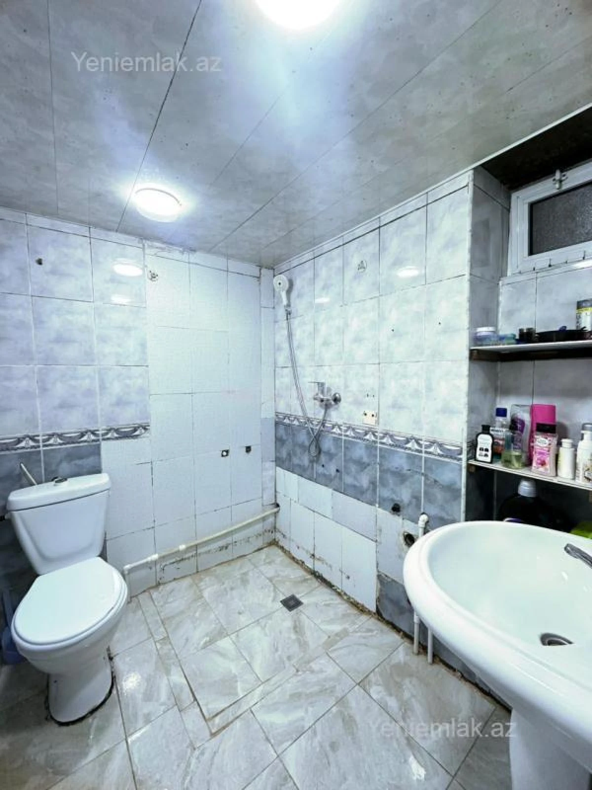 Satılır 2 otaqlı köhnə tikili 45 m²