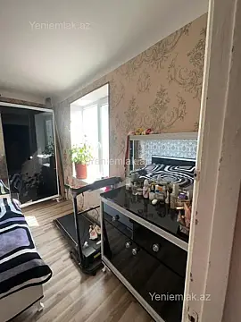 Satılır 2 otaqlı köhnə tikili 45 m²