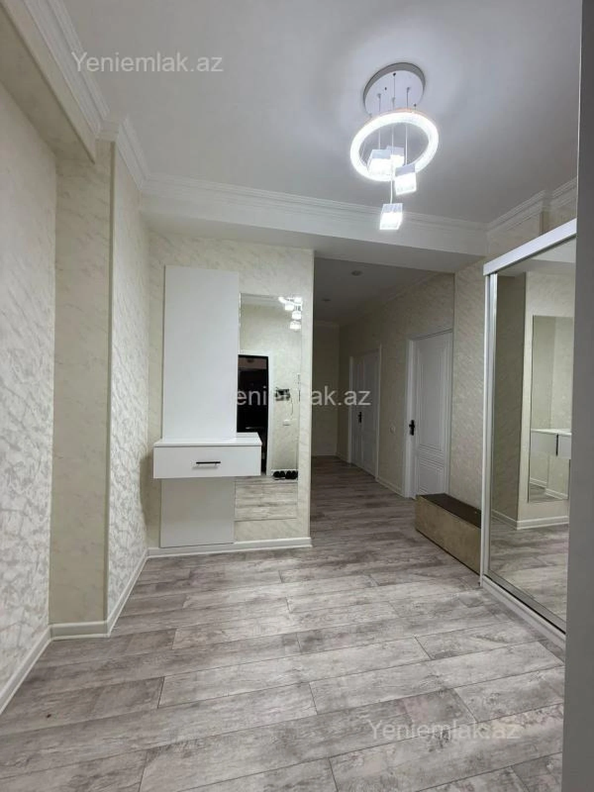 Satılır 2 otaqlı yeni tikili 110 m²