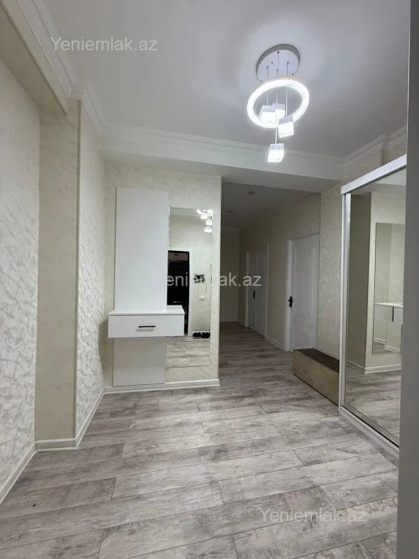 Satılır 2 otaqlı yeni tikili 110 m²