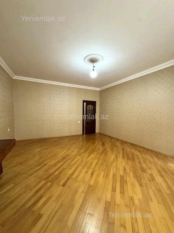 Satılır 3 otaqlı yeni tikili 122 m²