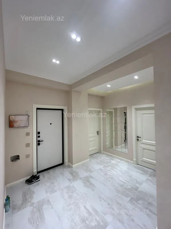 Satılır 3 otaqlı yeni tikili 102 m²