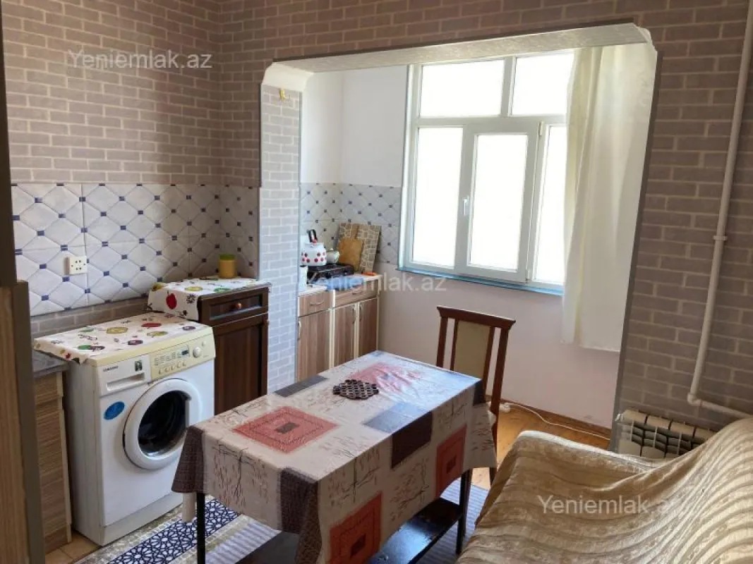 Satılır 2 otaqlı köhnə tikili 60 m²