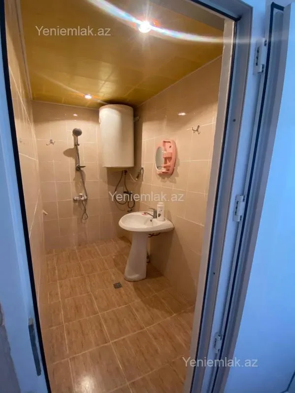 Satılır 2 otaqlı köhnə tikili 60 m²