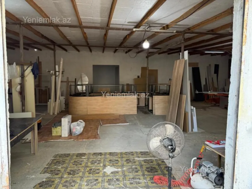 Satılır 10 otaqlı obyekt 1000 m²