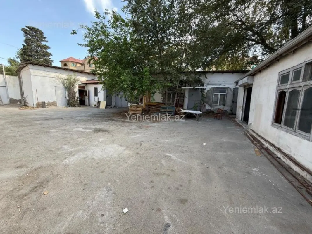 Satılır 10 otaqlı obyekt 1000 m²