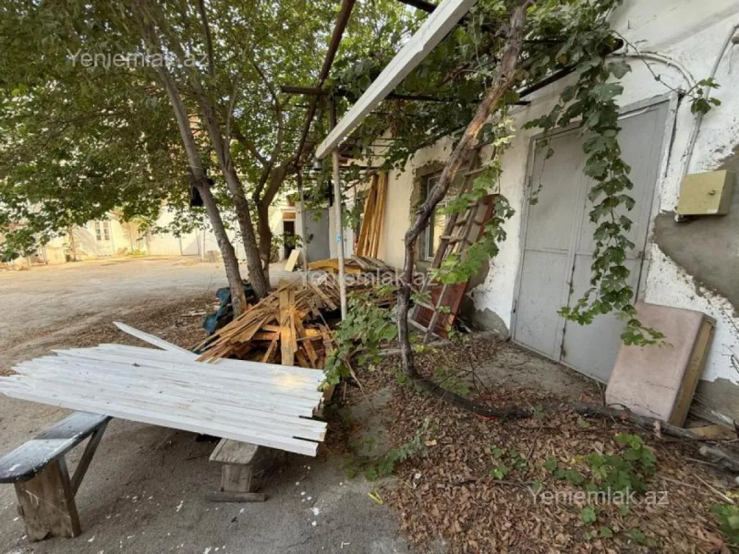 Satılır 10 otaqlı obyekt 1000 m²