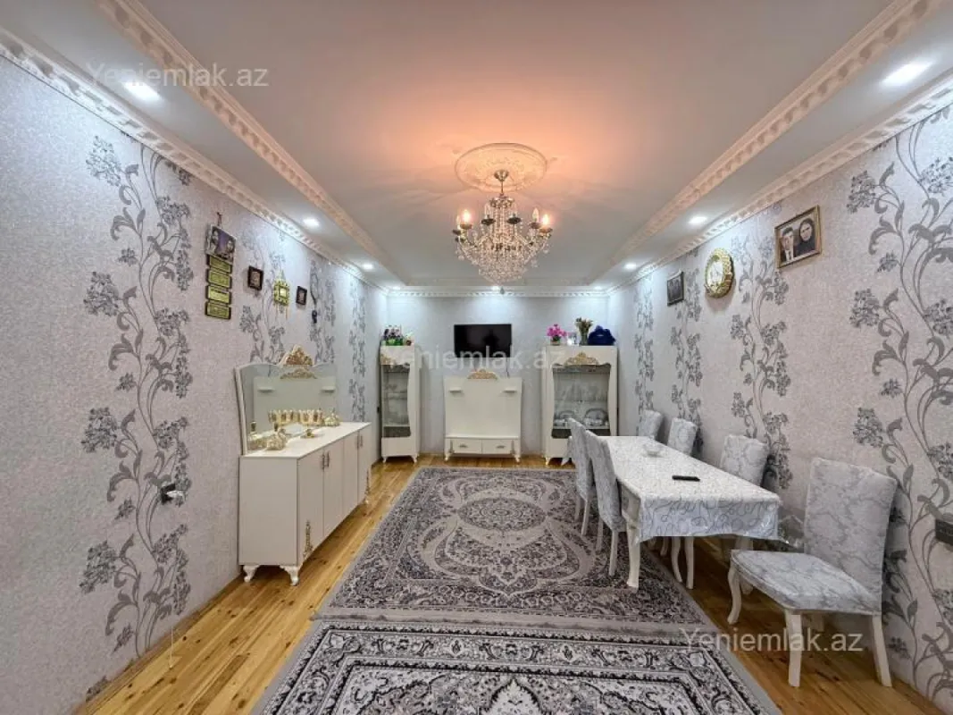 Satılır 5 otaqlı həyət evi 220 m²