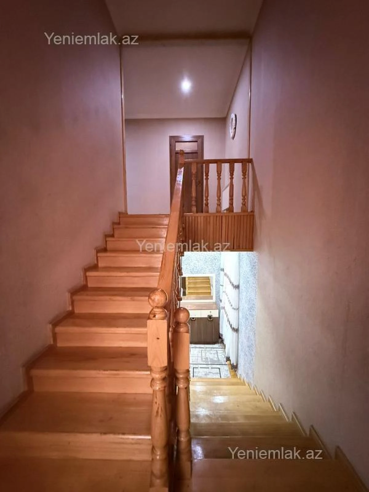 Satılır 5 otaqlı həyət evi 220 m²