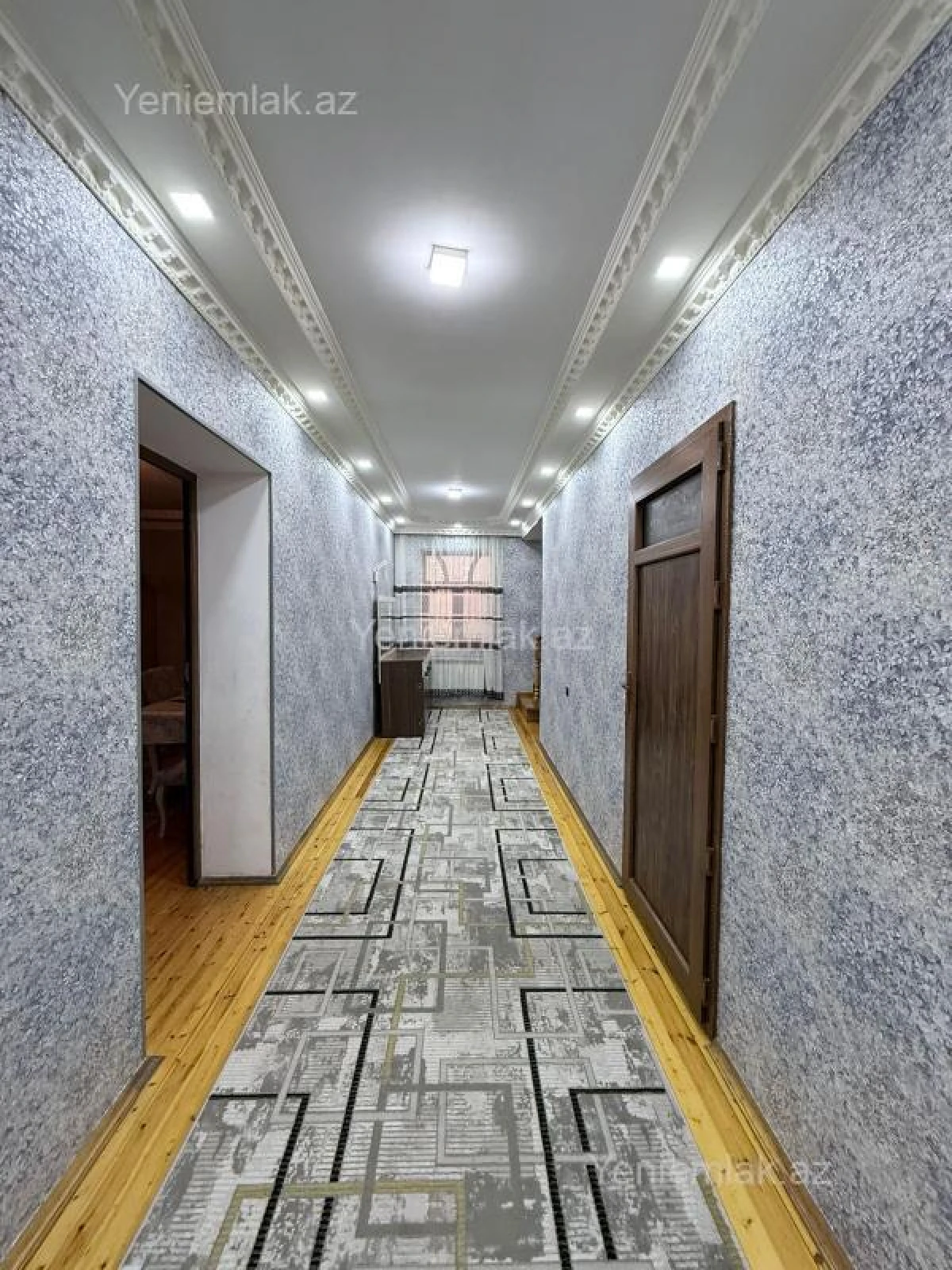 Satılır 5 otaqlı həyət evi 220 m²