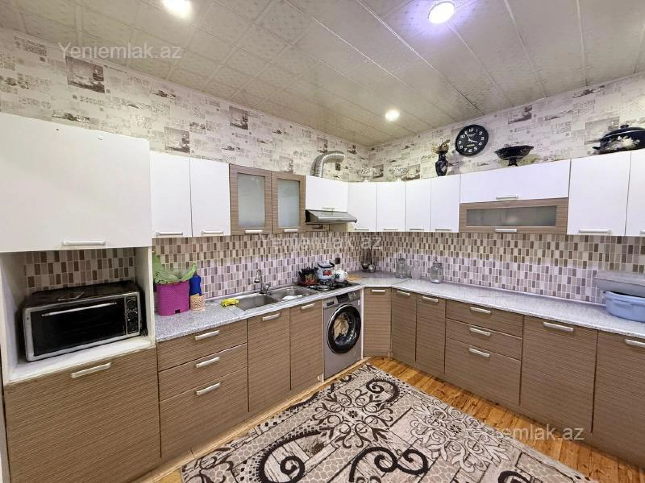 Satılır 5 otaqlı həyət evi 220 m²