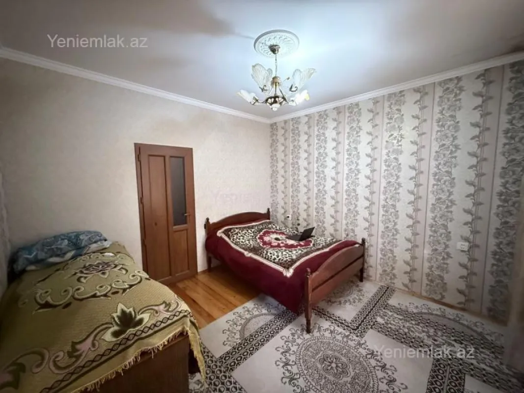 Satılır 5 otaqlı həyət evi 220 m²