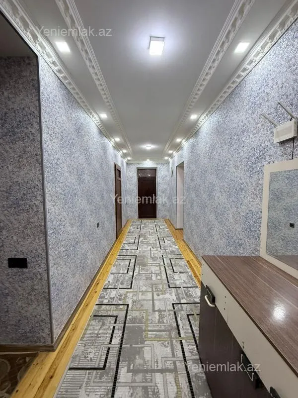 Satılır 5 otaqlı həyət evi 220 m²
