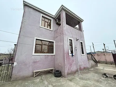 Satılır 5 otaqlı həyət evi 220 m²