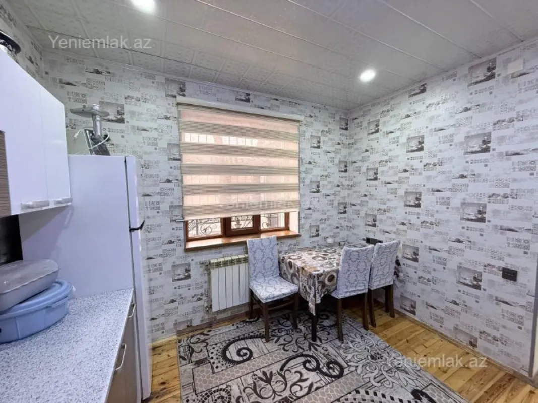 Satılır 5 otaqlı həyət evi 220 m²