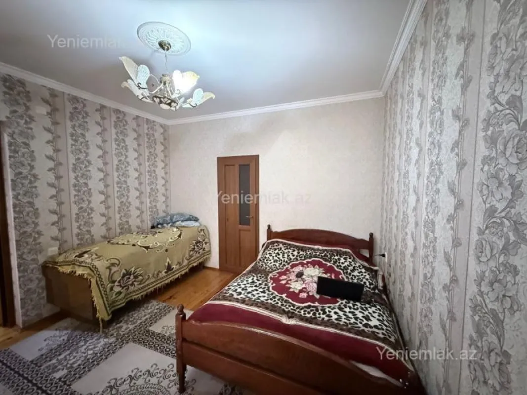 Satılır 5 otaqlı həyət evi 220 m²