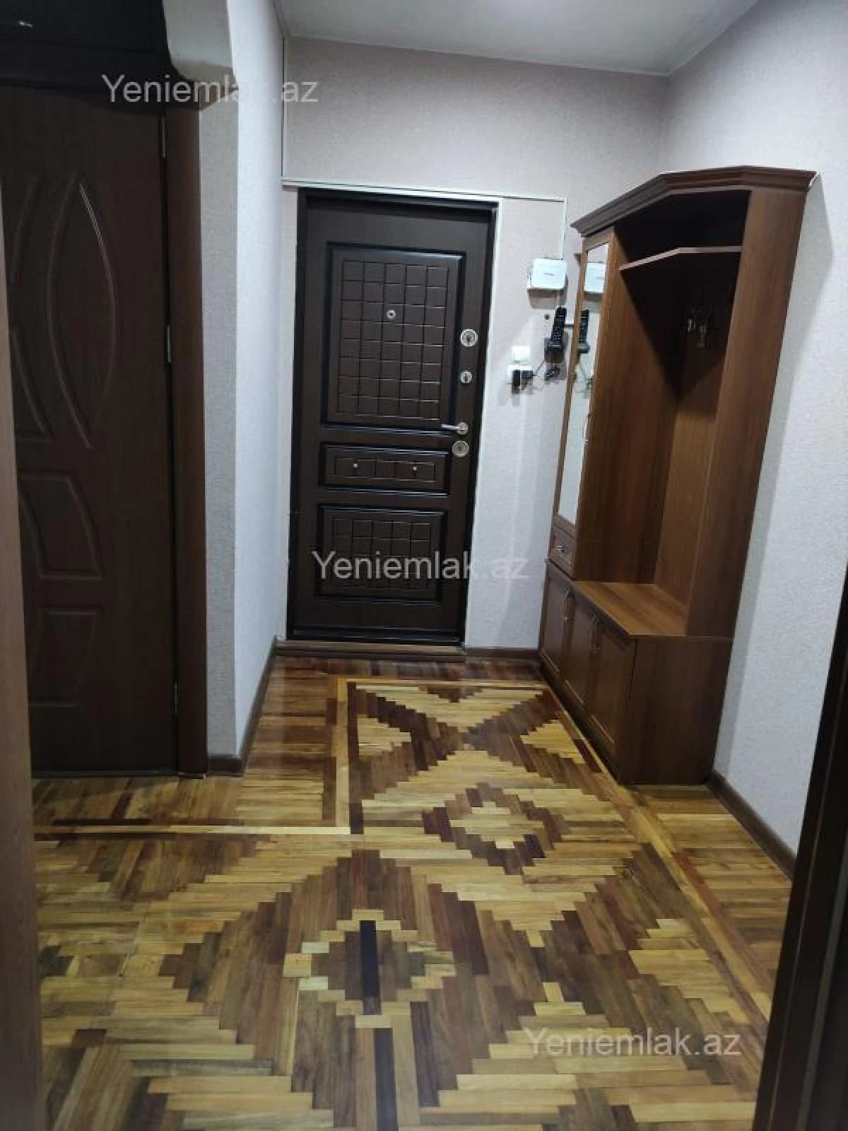 Satılır 3 otaqlı köhnə tikili 85 m²