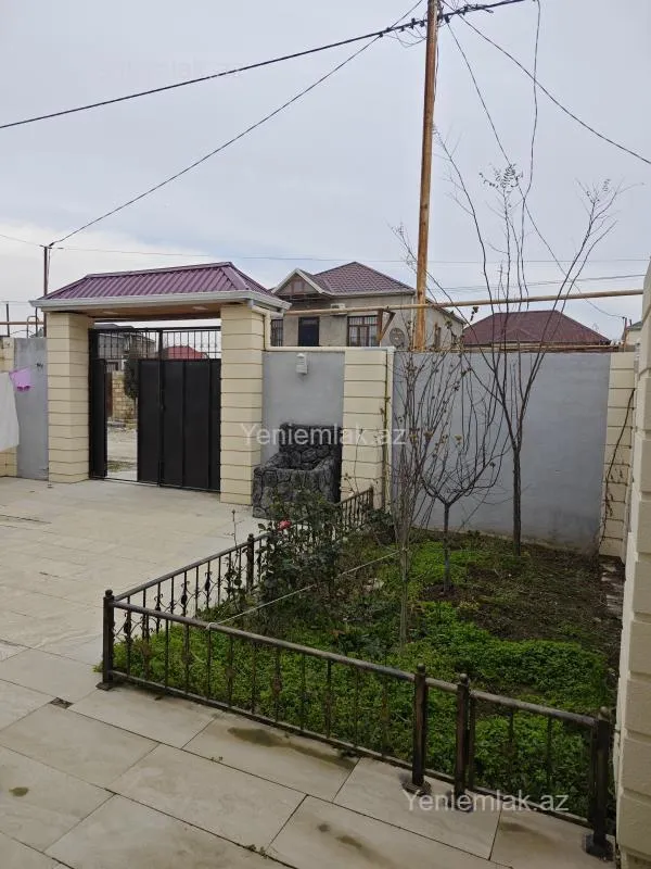 Satılır 4 otaqlı həyət evi 110 m²