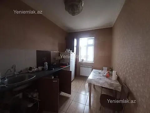 Satılır 3 otaqlı köhnə tikili 68 m²