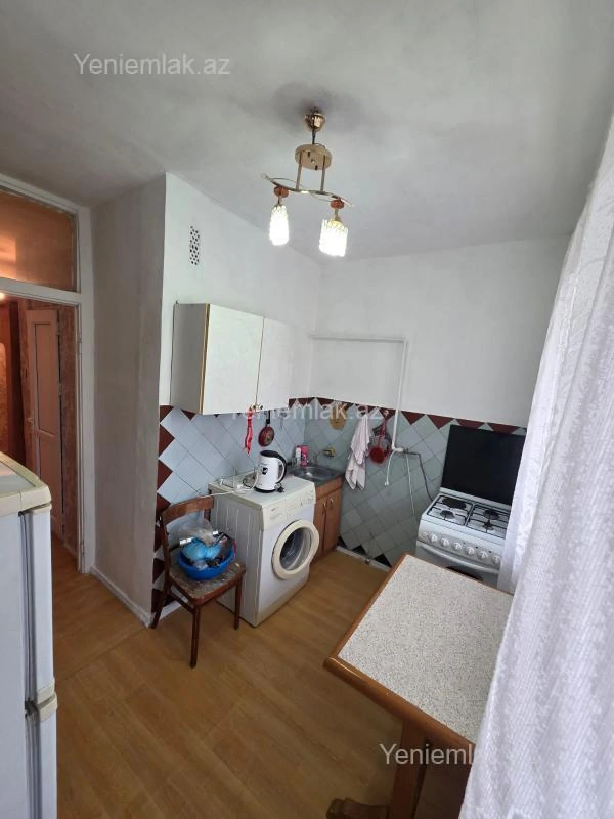 Satılır 1 otaqlı köhnə tikili 40 m²