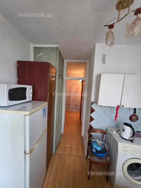 Satılır 1 otaqlı köhnə tikili 40 m²