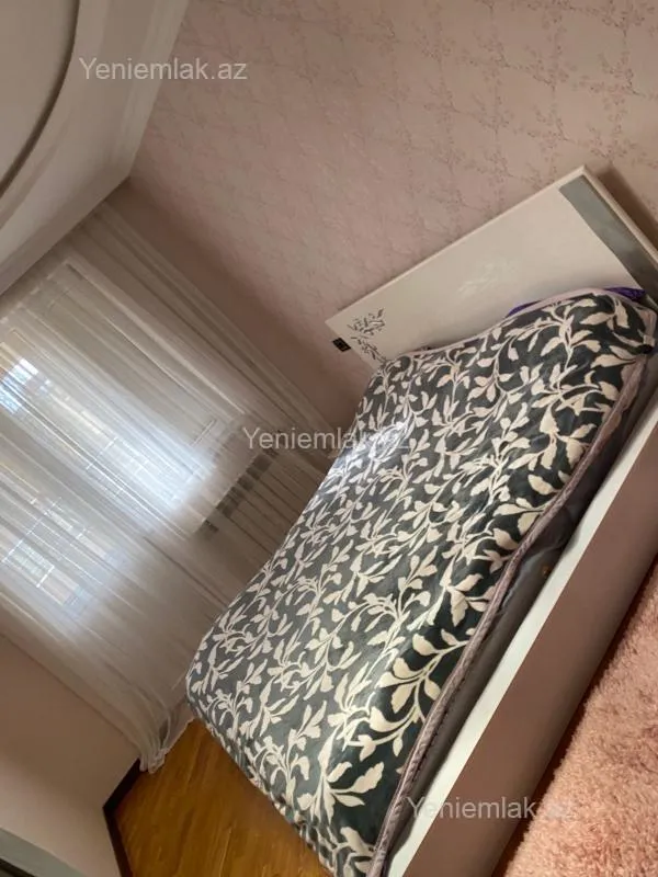 Satılır 2 otaqlı yeni tikili 75 m²