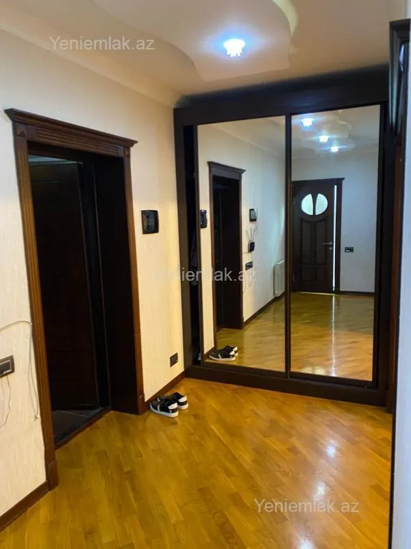 Satılır 2 otaqlı yeni tikili 75 m²