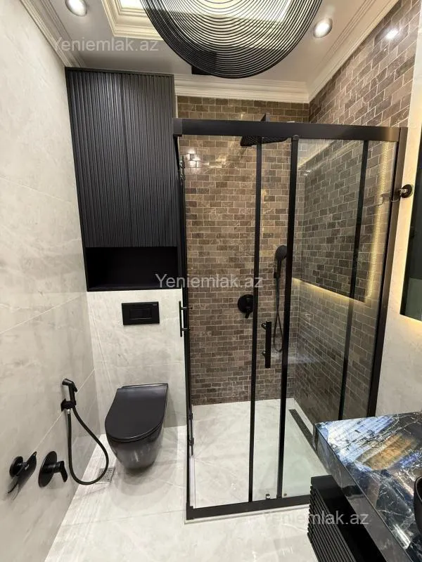 Satılır 2 otaqlı yeni tikili 70 m²