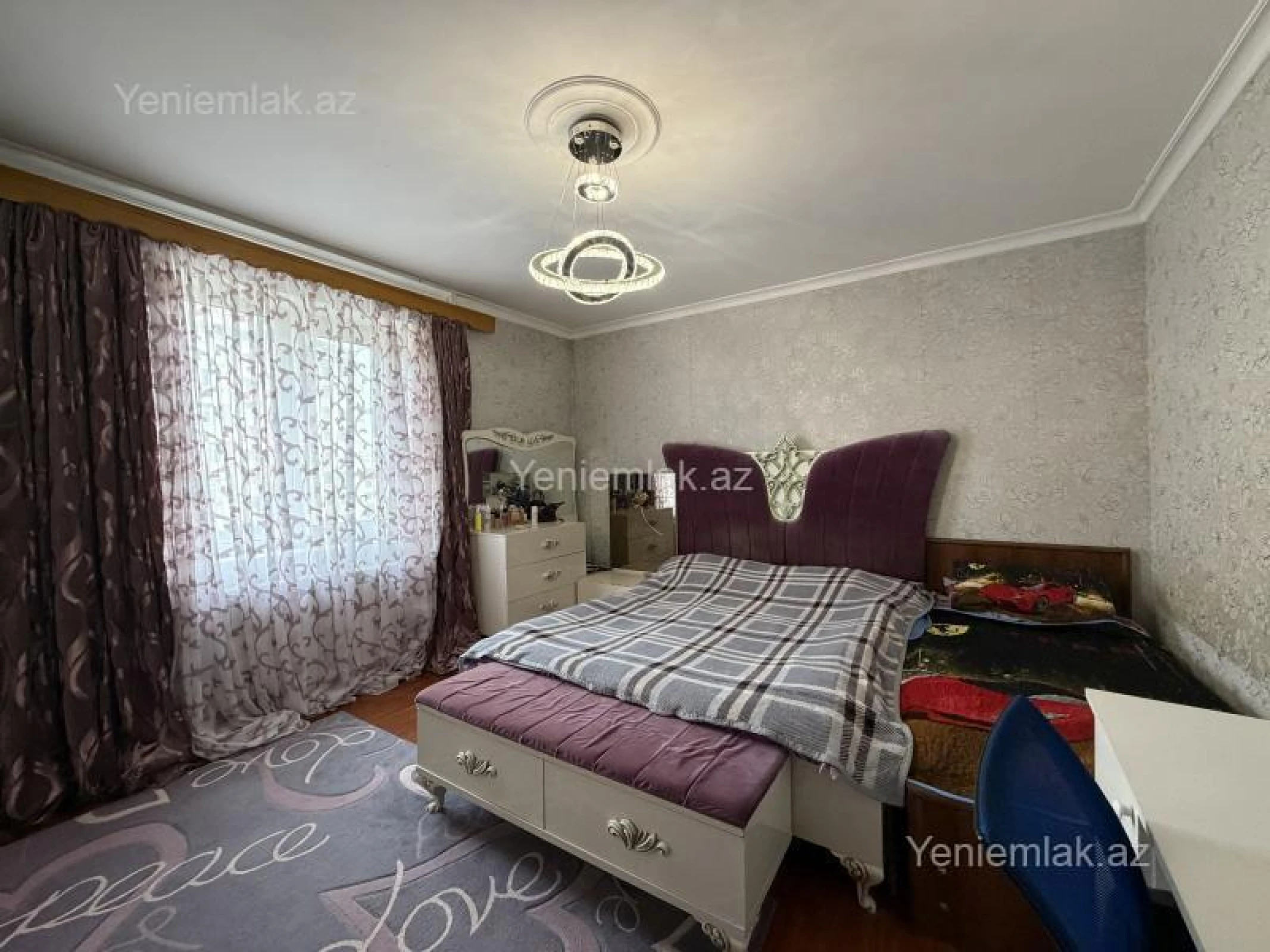 Satılır 2 otaqlı köhnə tikili 65 m²