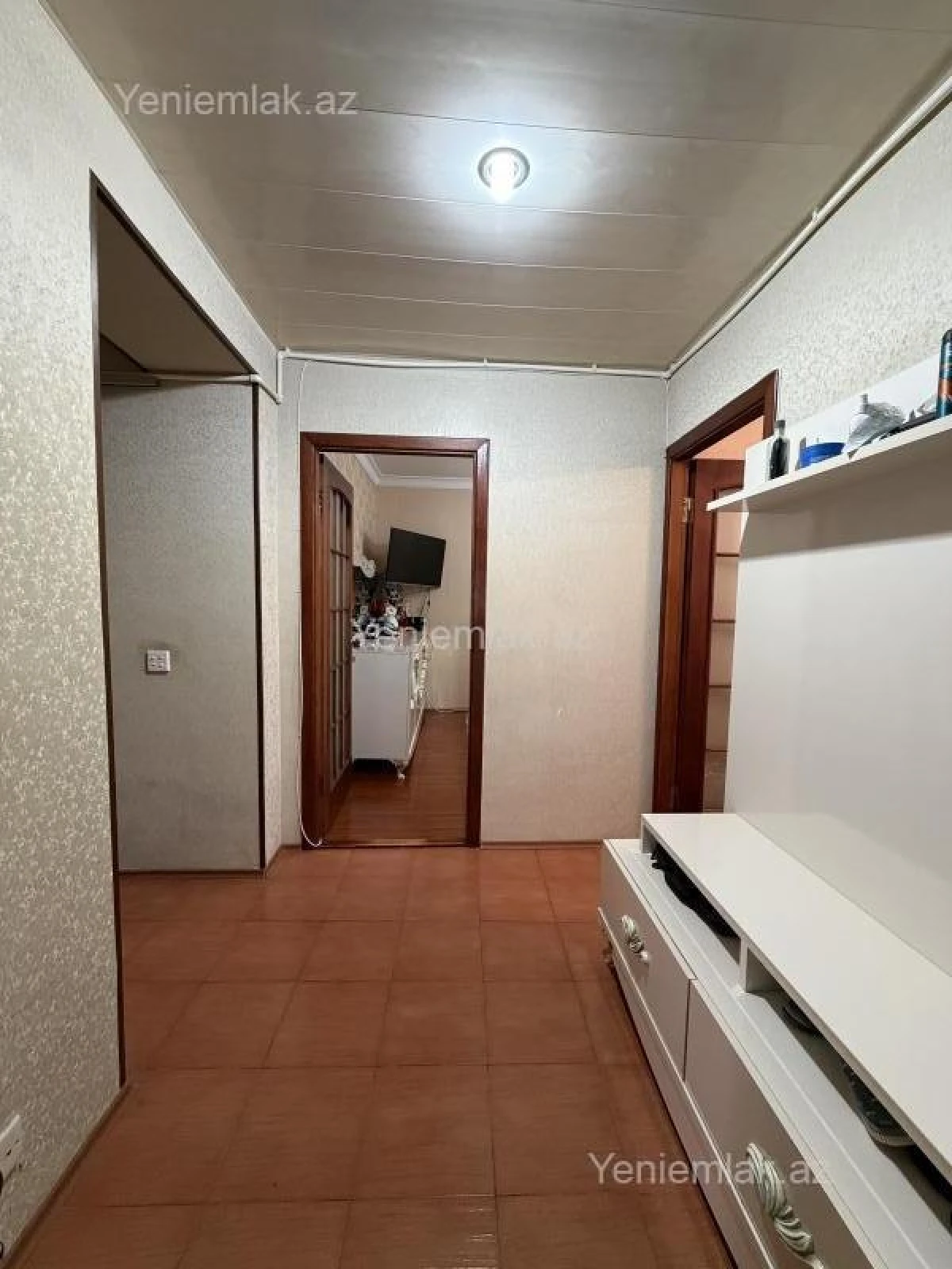 Satılır 2 otaqlı köhnə tikili 65 m²
