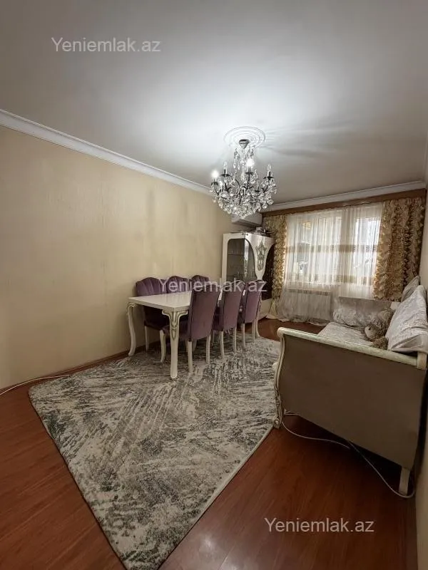 Satılır 2 otaqlı köhnə tikili 65 m²