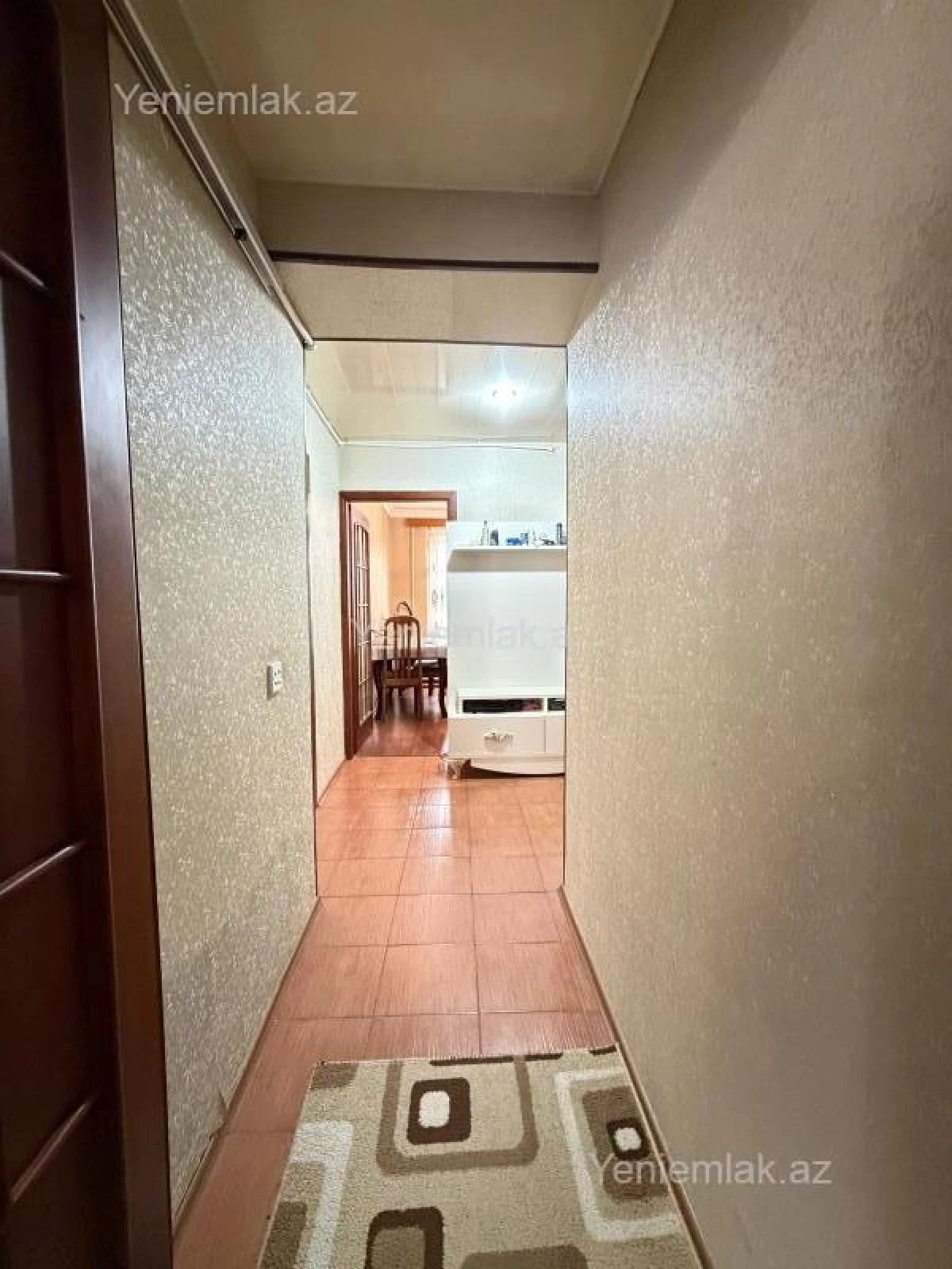 Satılır 2 otaqlı köhnə tikili 65 m²
