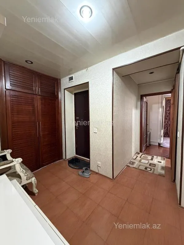 Satılır 2 otaqlı köhnə tikili 65 m²