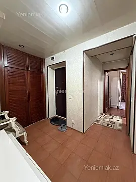 Satılır 2 otaqlı köhnə tikili 65 m²
