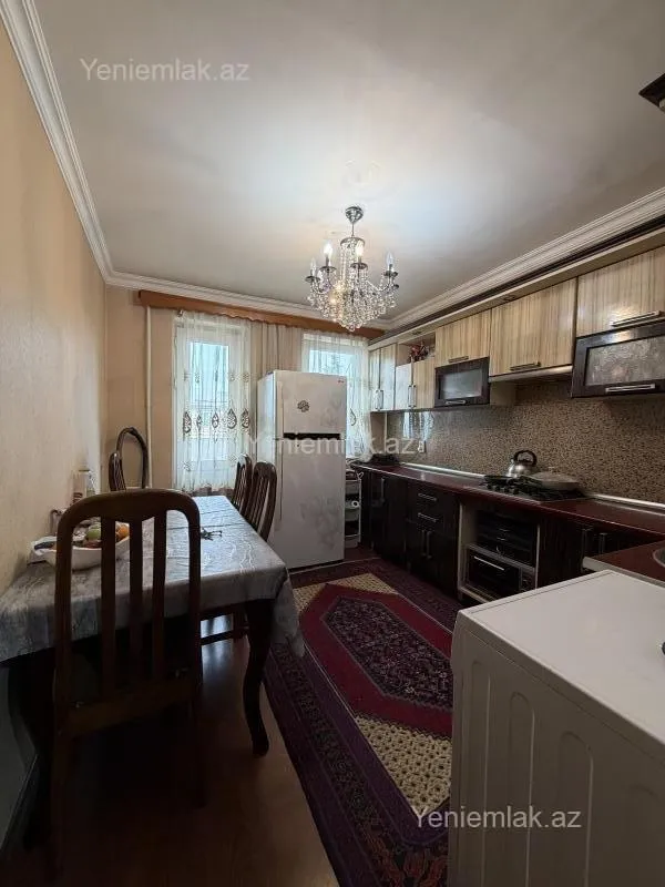Satılır 2 otaqlı köhnə tikili 65 m²