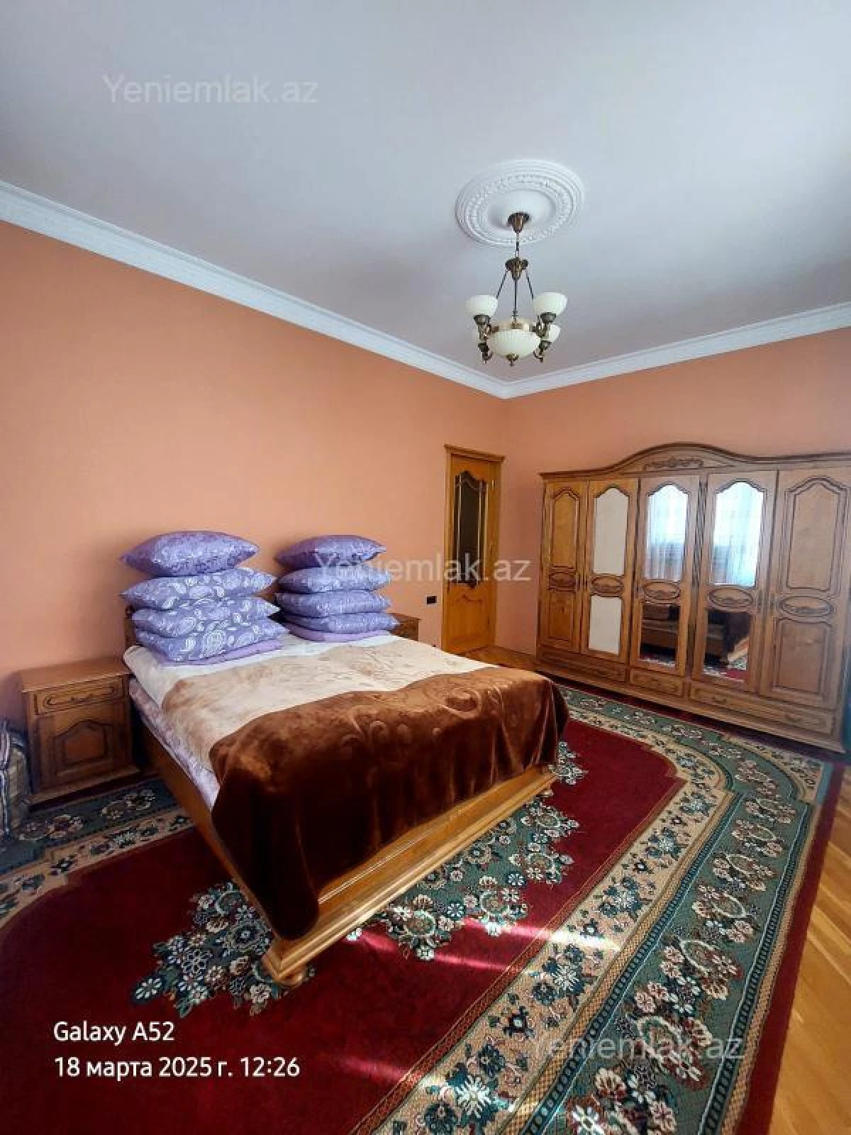 Satılır 5 otaqlı həyət evi 275 m²