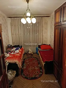 Satılır 2 otaqlı köhnə tikili 55 m²