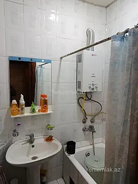 Satılır 2 otaqlı köhnə tikili 55 m²