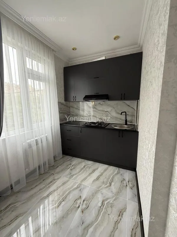 Satılır 2 otaqlı köhnə tikili 55 m²